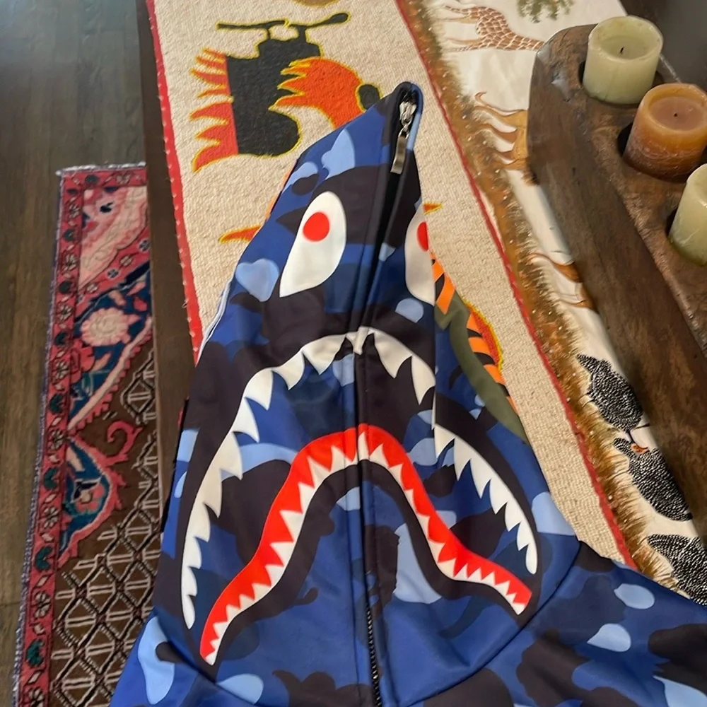 Stunning Hoodie New In Bag - Picture 7 of 12